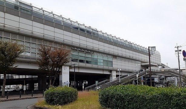 近くのモノレール南茨木駅まで1,500m（徒歩19分）