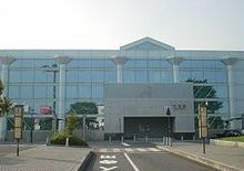近くの駅まで2,600m（徒歩33分）