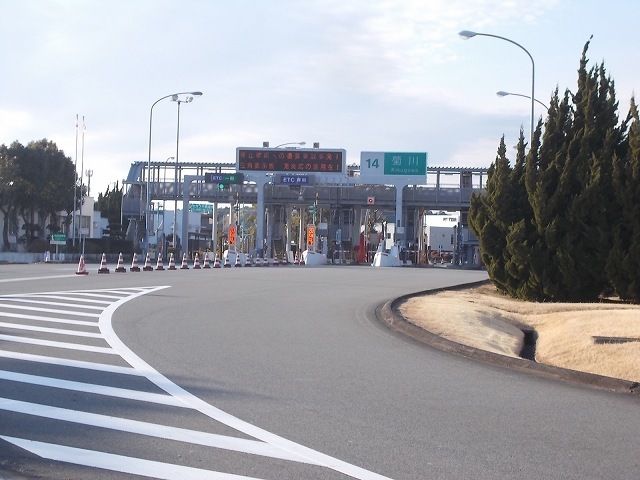 近くの東名菊川ICまで400m(徒歩5分)