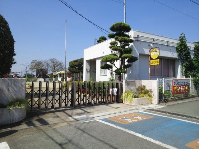 近くの益城町第二幼稚園まで700m（徒歩9分）