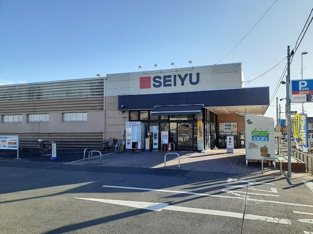 近くの西友 藤島店まで800m(徒歩10分)