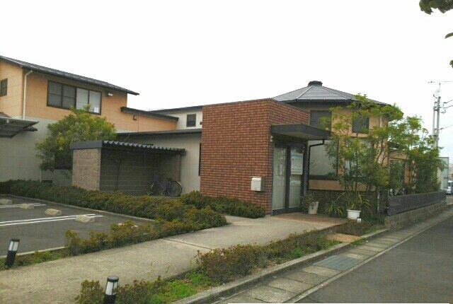 近くの亀井内科まで320m(徒歩4分)