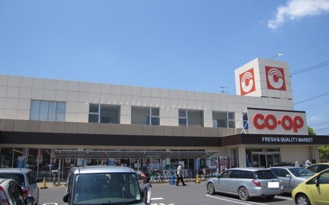 近くのコープ北畝店まで1,700m（徒歩22分）