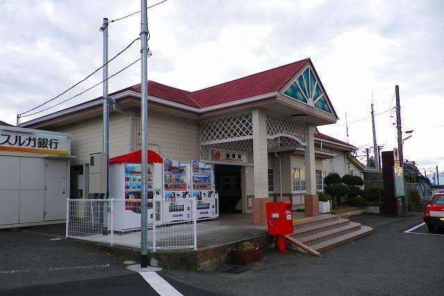 近くの駅まで600m（徒歩8分）