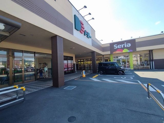 近くのドミー・セリアまで850m（徒歩11分）