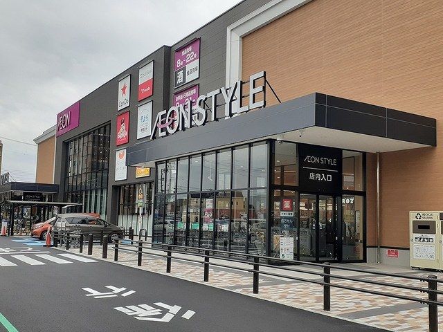近くのそよら白子鈴鹿店まで700m（徒歩9分）
