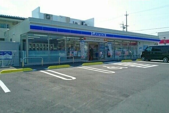 近くのローソンまで1,000m（徒歩13分）