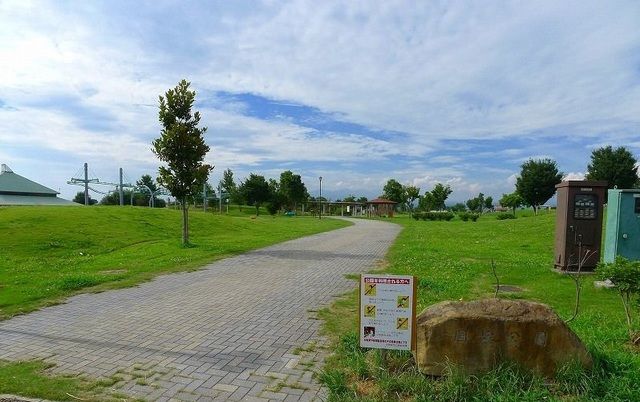 近くの国定公園まで750m(徒歩10分)