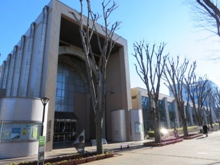 近くの図書館まで1,900m(徒歩24分)