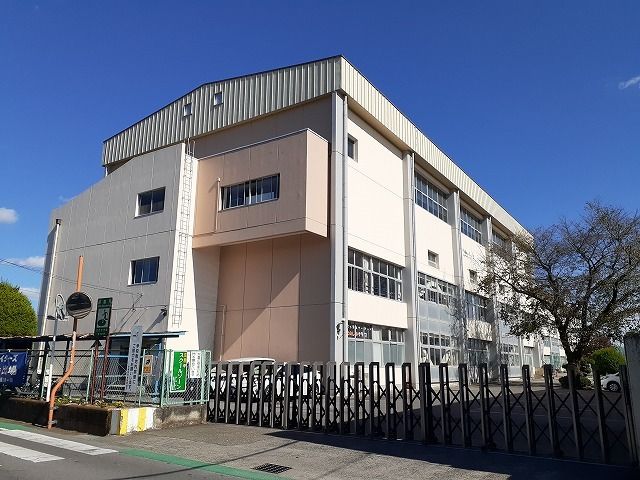 近くの市立五代小学校まで190m（徒歩3分）