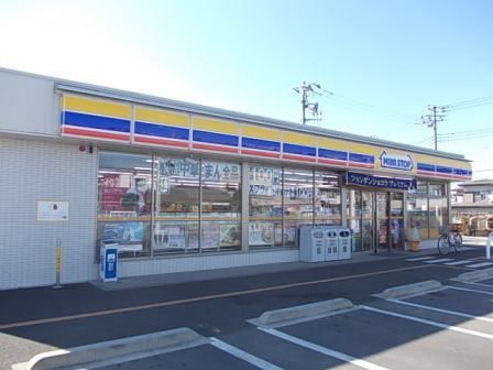 近くのミニストップまで850m(徒歩11分)