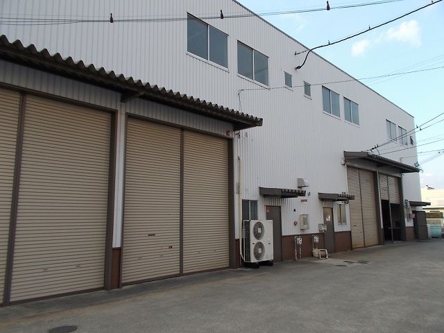 六地蔵1120事務所付倉庫の外観画像