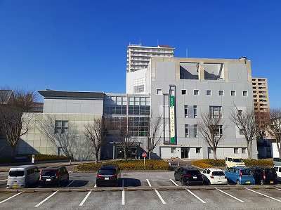 近くの緑区役所まで350m（徒歩5分）