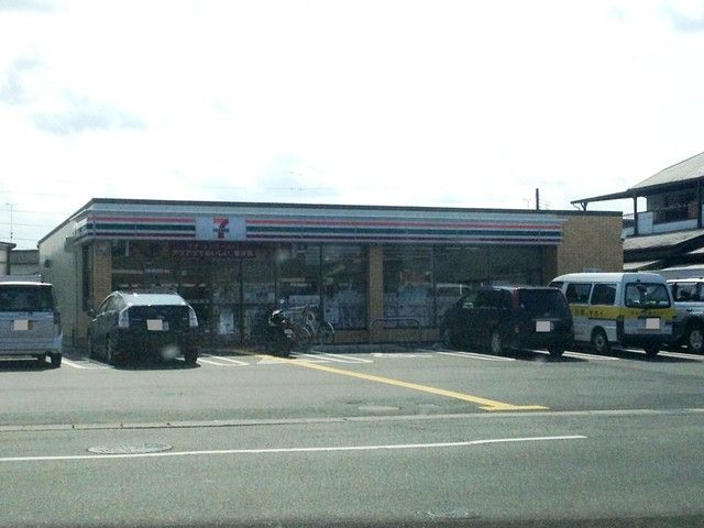 近くのセブンイレブン大津大江７丁目店まで120m（徒歩2分）