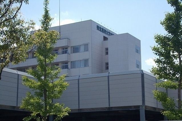 近くの東北医科薬科大学病院まで400m（徒歩5分）