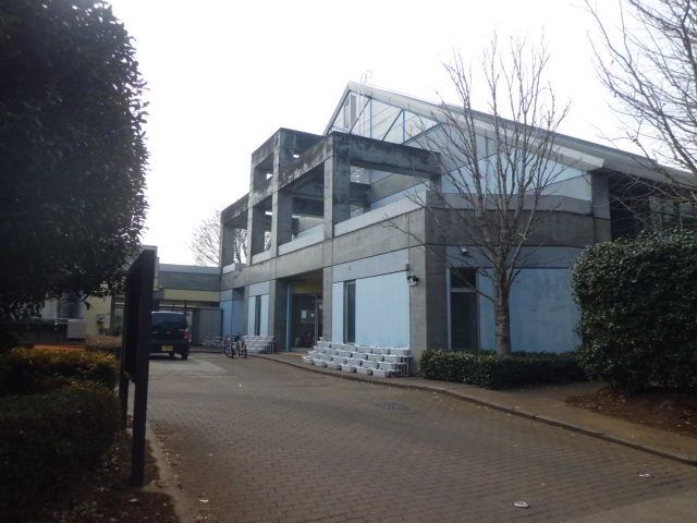 近くの二の宮小学校まで1,300m(徒歩17分)