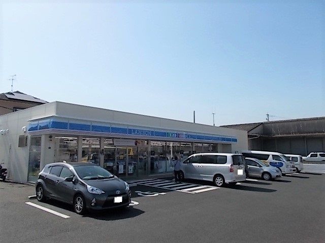近くのローソン徳王店まで400m(徒歩5分)
