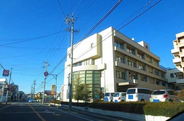近くの四日市羽津医療センターまで1,100m（徒歩14分）