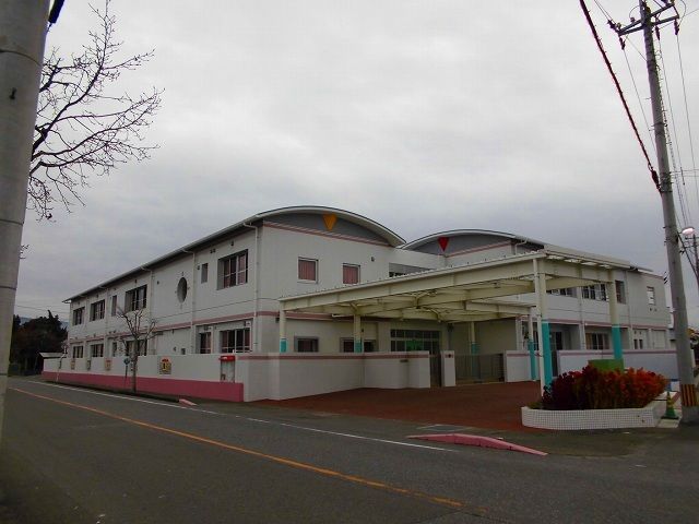 近くのわらび保育園まで550m(徒歩7分)