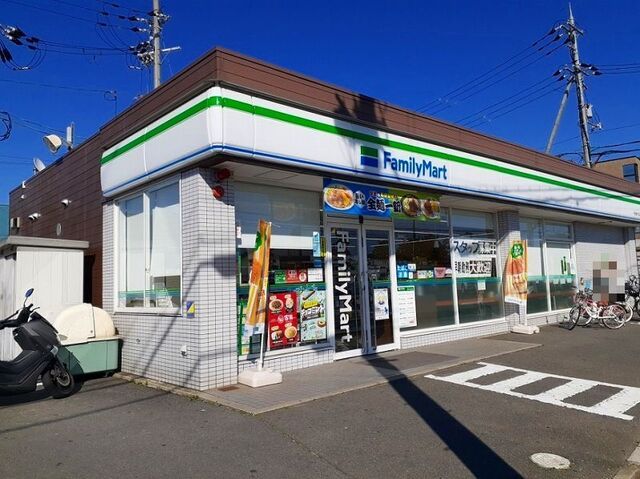 近くのファミリーマート 宇治紫ヶ丘店まで56m(徒歩1分)