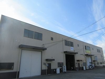 伊勢田町遊田事務所付倉庫C棟の外観画像
