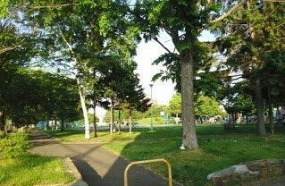 近くの元村公園まで80m(徒歩1分)