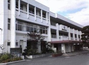 近くの小学校まで1,900m（徒歩24分）