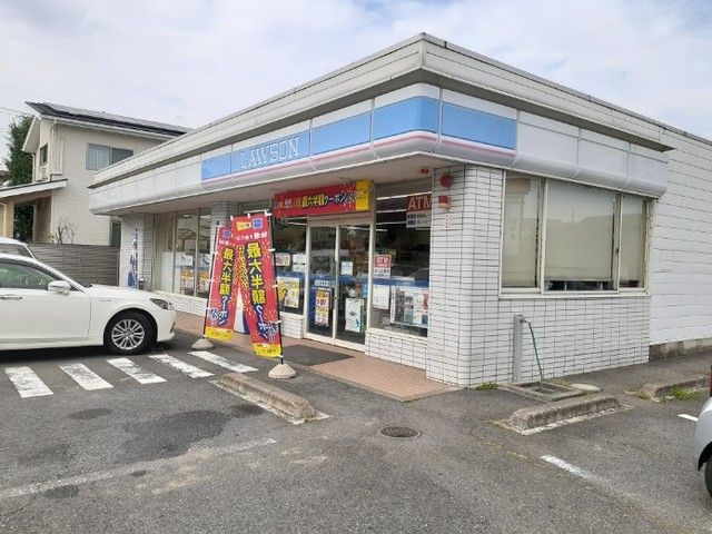 近くのコンビニまで70m（徒歩1分）