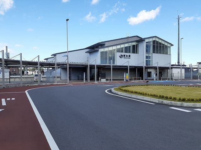 近くのJR岡本駅まで400m（徒歩5分）