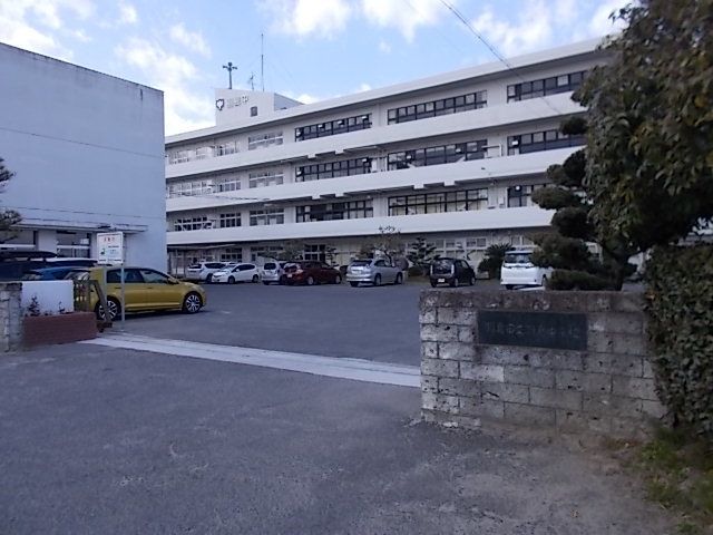 近くの羽島市立羽島中学校まで1,500m（徒歩19分）