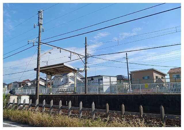 近くの近鉄鈴鹿線三日市駅まで1,085m（徒歩14分）