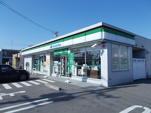 近くのコンビニまで1,000m（徒歩13分）