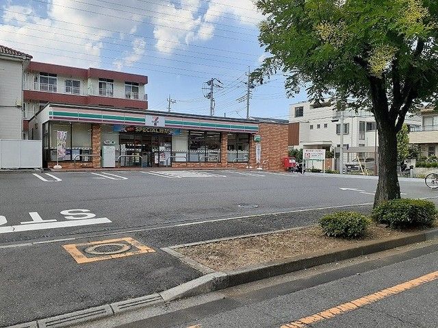 近くのコンビニまで160m（徒歩2分）