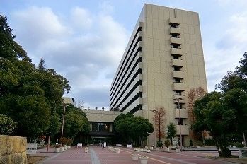 近くの姫路市役所まで800m(徒歩10分)