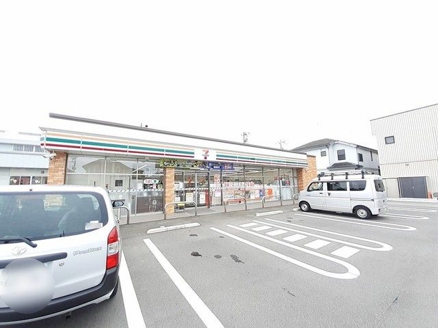 近くのセブンイレブン 坂井東4丁目店まで410m(徒歩6分)