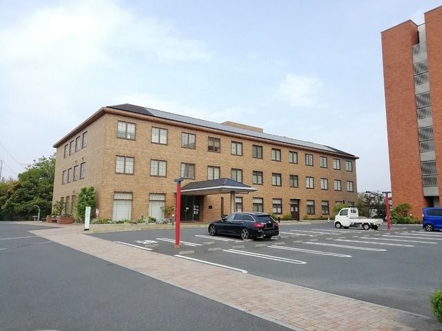 近くの青葉台病院まで2,100m(徒歩27分)