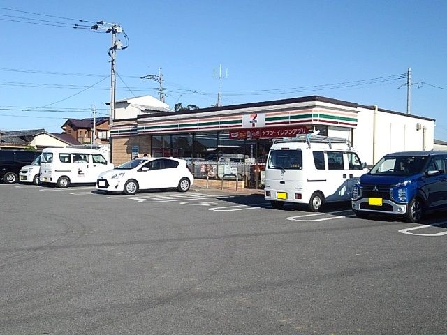 近くのセブンイレブンまで190m(徒歩3分)