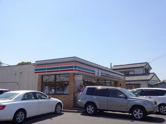 近くのセブンイレブン市原更級通り店まで800m（徒歩10分）