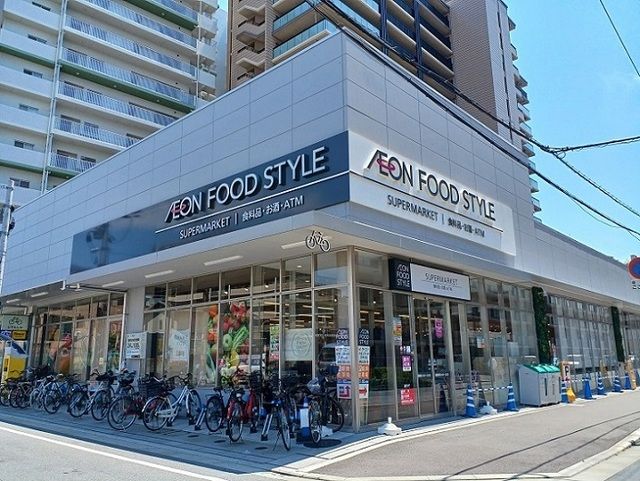 近くのイオンフードスタイル 津久野店まで450m(徒歩6分)