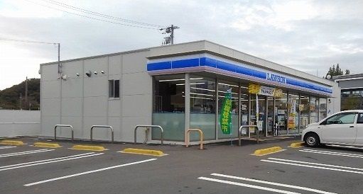 近くのローソン阿久比町役場前店まで500m(徒歩7分)