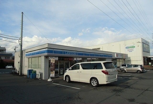 近くのローソン鴨宮店まで450m（徒歩6分）