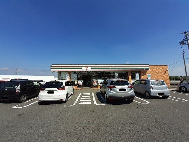 近くのセブンイレブン前橋駒形インターまで450m(徒歩6分)