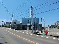 近くの高松信用金庫空港口支店さんまで200m（徒歩3分）