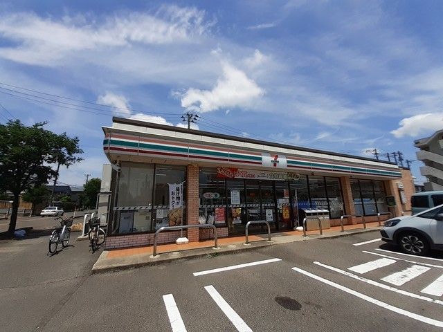 近くのセブンイレブン新潟車場店まで826m(徒歩11分)