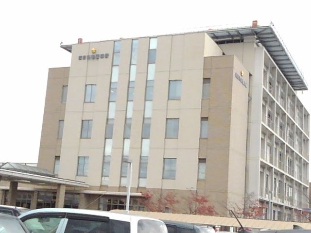 近くの四日市南警察署まで500m（徒歩7分）