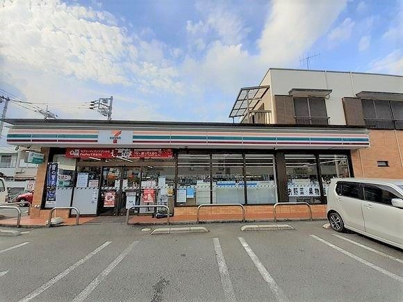 近くのセブンイレブン東村山富士見町店まで190m（徒歩3分）