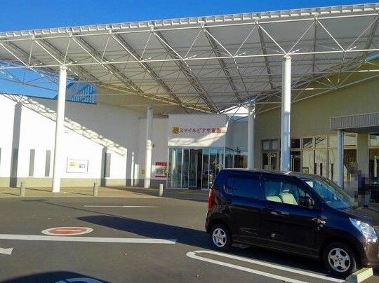 近くの桶川市立坂田図書館まで430m（徒歩6分）
