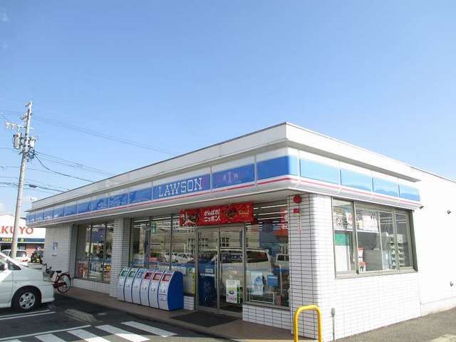 近くのローソンまで500m（徒歩7分）