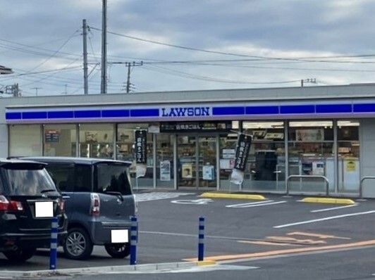 近くのローソン上尾浅間台三丁目店まで400m(徒歩5分)