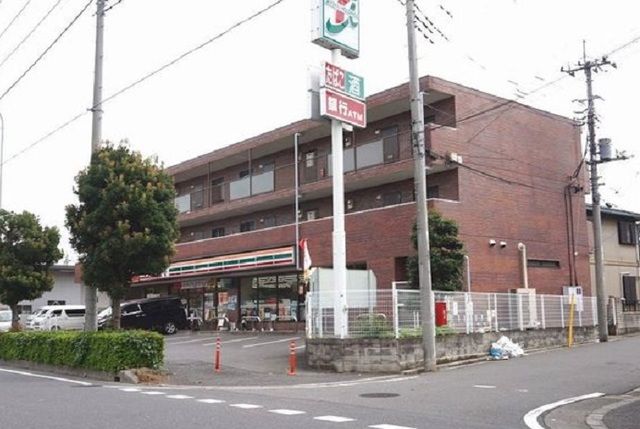 近くのセブン　さいたま松木2丁目店まで180m（徒歩3分）
